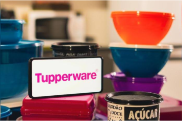 Tupperware Auction Amid Bankruptcy