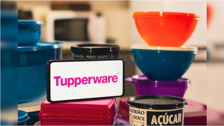 Tupperware Auction Amid Bankruptcy